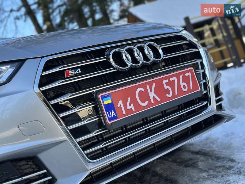 Седан Audi A4 2017 в Дрогобичі