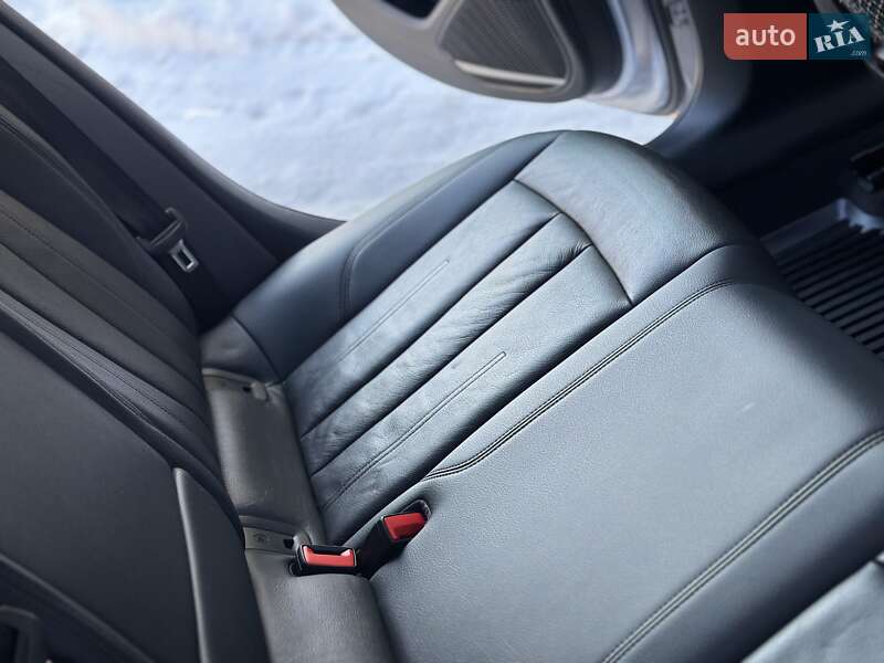 Седан Audi A4 2017 в Дрогобичі