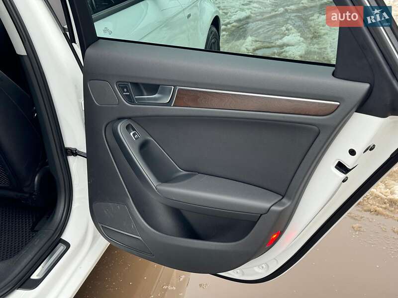 Седан Audi A4 2014 в Вінниці
