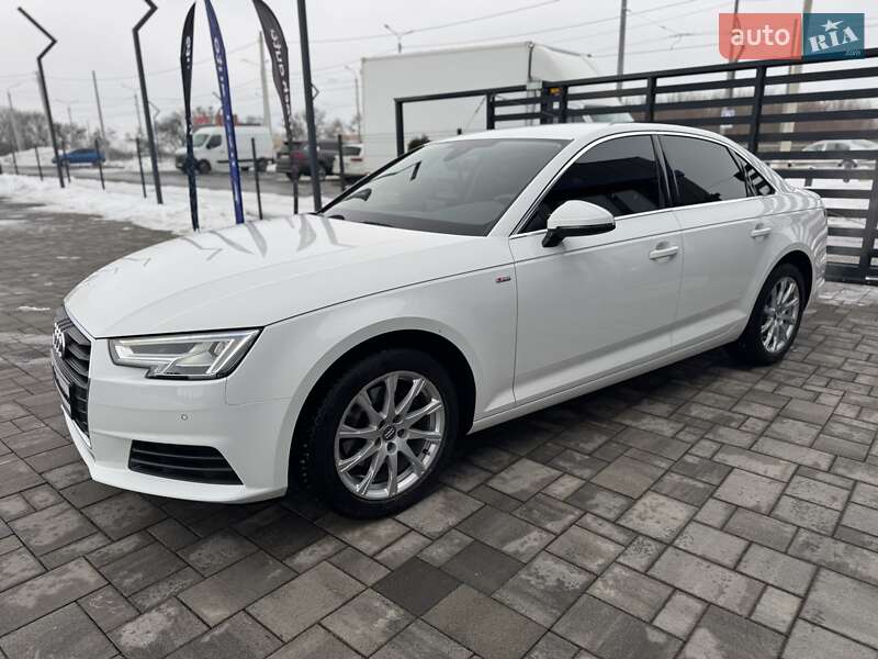 Седан Audi A4 2020 в Рівному