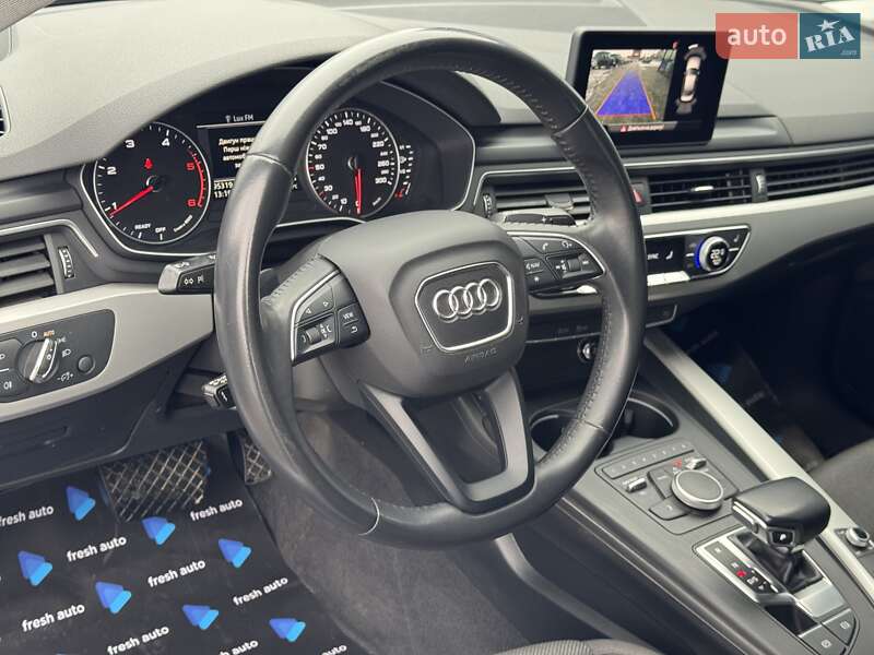 Седан Audi A4 2020 в Рівному