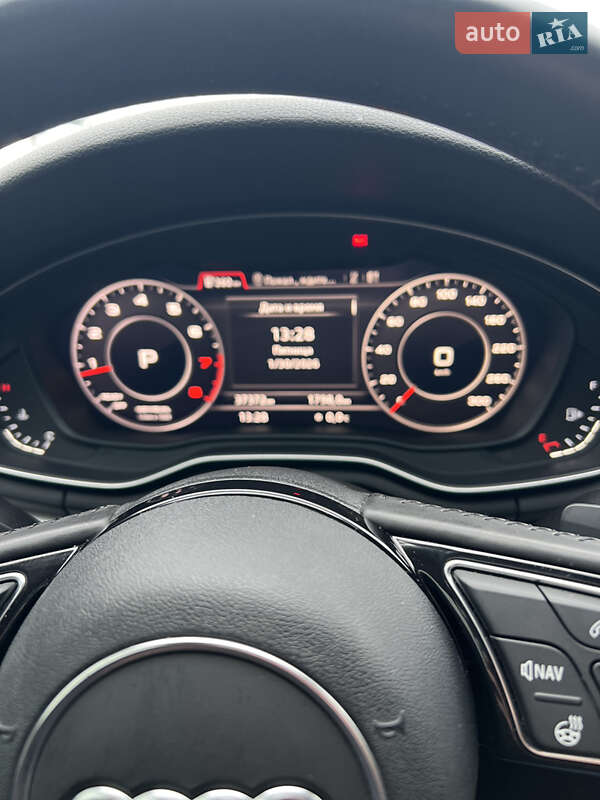 Седан Audi A4 2016 в Івано-Франківську