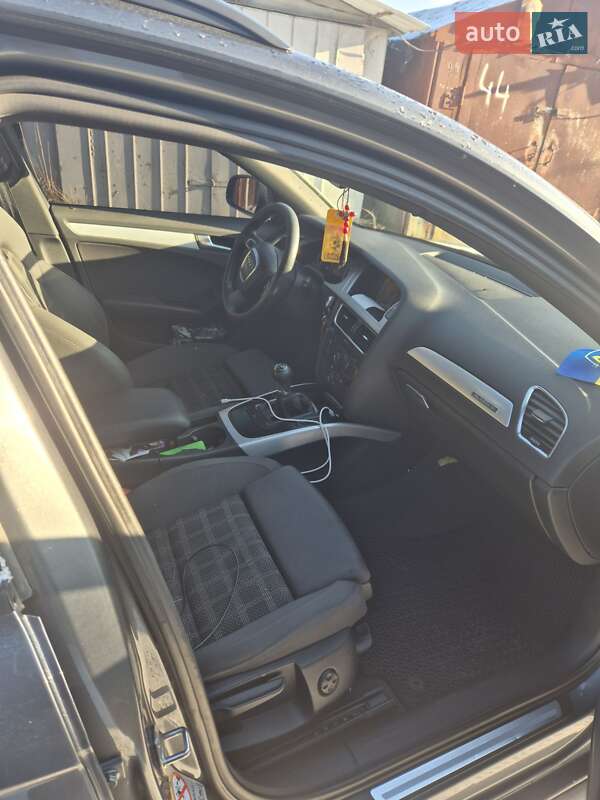 Універсал Audi A4 2011 в Львові