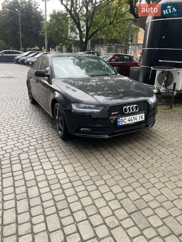 Седан Audi A4 2013 в Львове