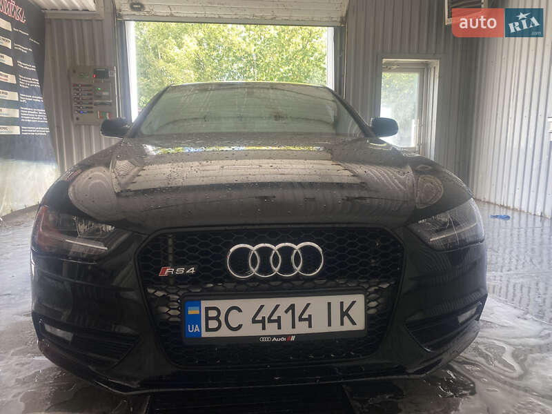 Седан Audi A4 2013 в Львове