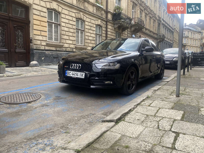 Седан Audi A4 2013 в Львове