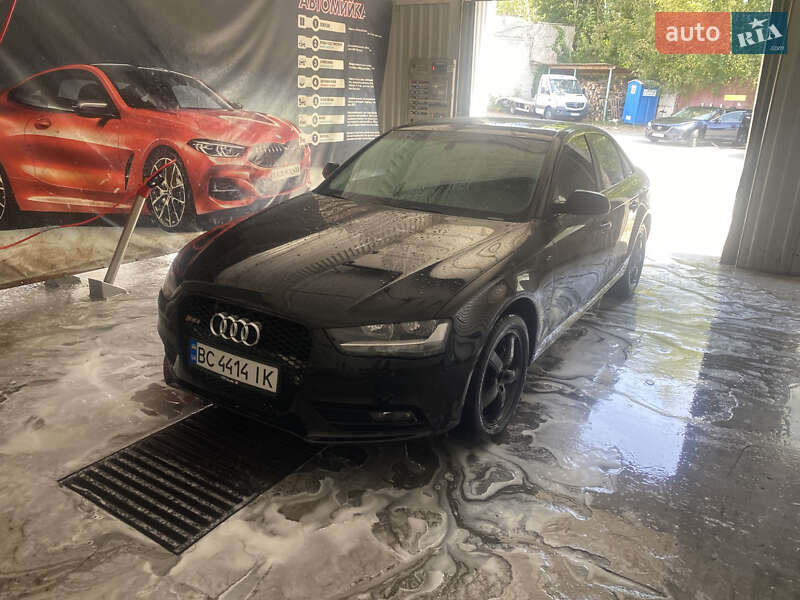 Седан Audi A4 2013 в Львове
