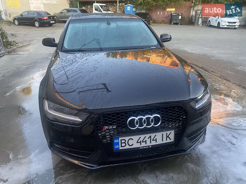 Седан Audi A4 2013 в Львове