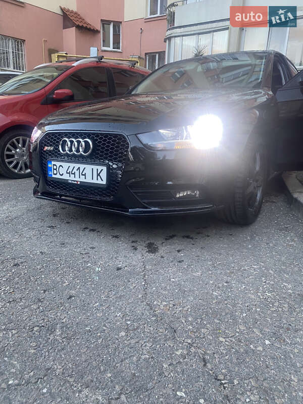Седан Audi A4 2013 в Львове