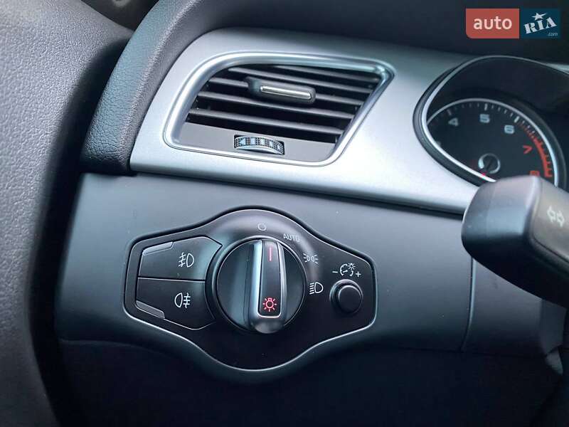 Седан Audi A4 2015 в Хмельницком