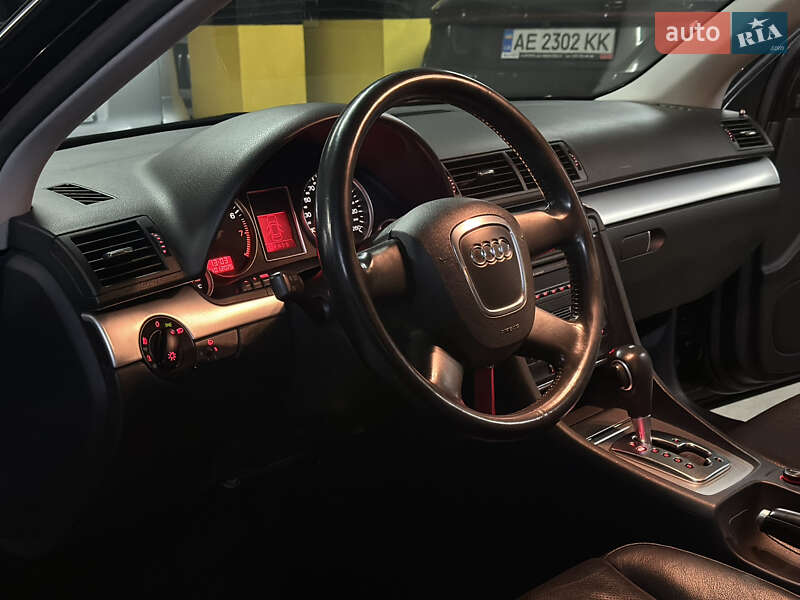 Седан Audi A4 2005 в Днепре