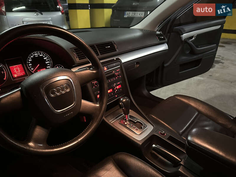Седан Audi A4 2005 в Днепре