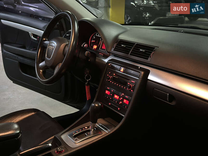 Седан Audi A4 2005 в Днепре