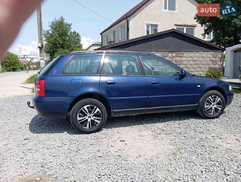 Універсал Audi A4 2000 в Почаєві