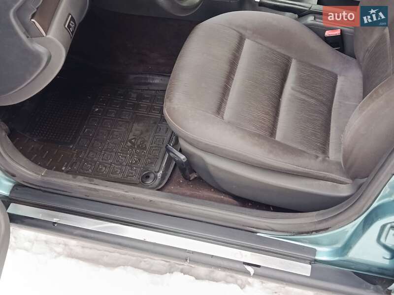 Універсал Audi A4 2001 в Білопіллі
