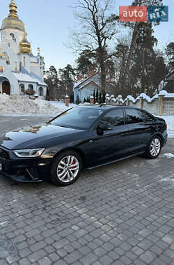 Седан Audi A4 2022 в Львове