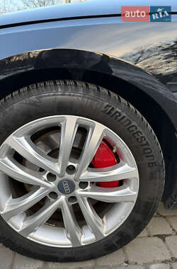 Седан Audi A4 2022 в Львове