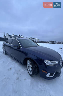 Седан Audi A4 2018 в Львові