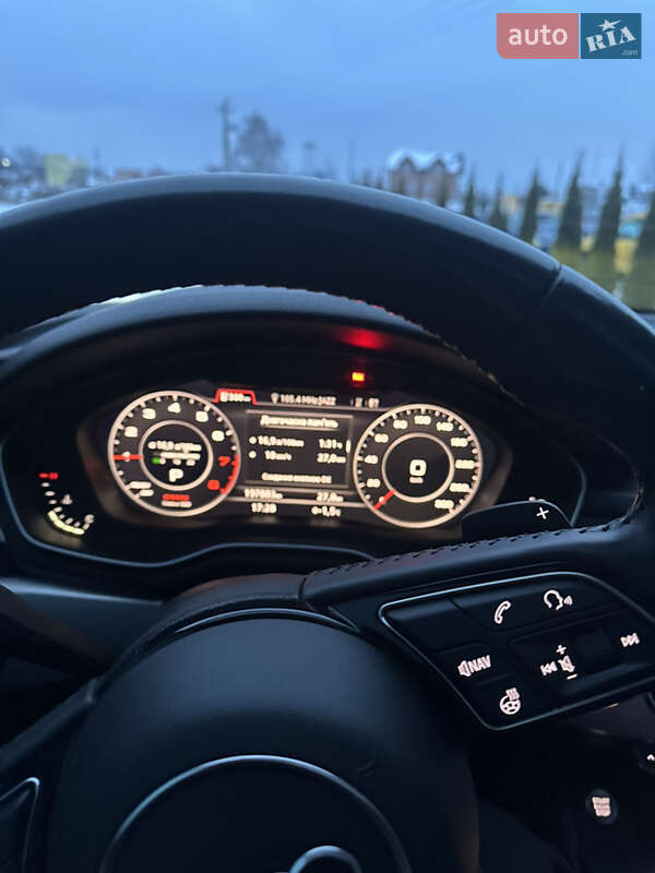 Седан Audi A4 2018 в Львові