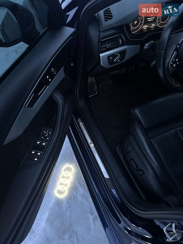 Седан Audi A4 2018 в Львові