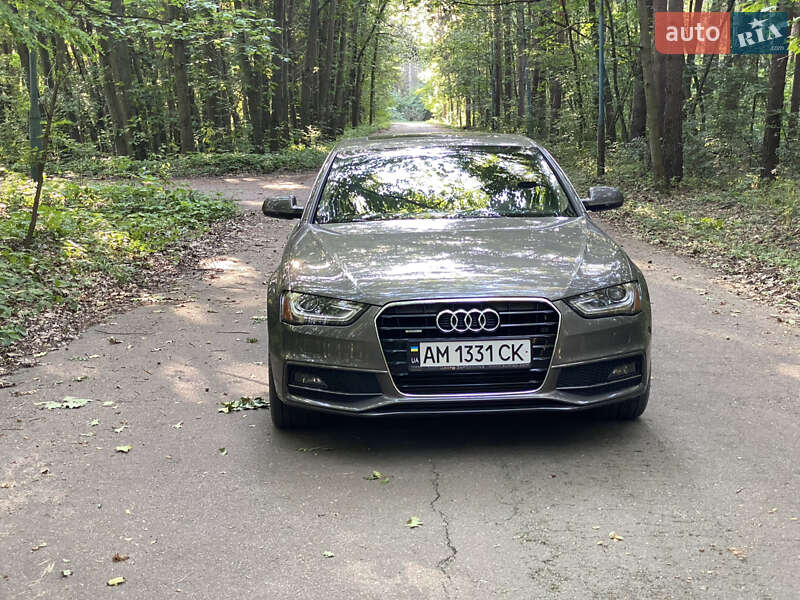 Седан Audi A4 2014 в Житомирі