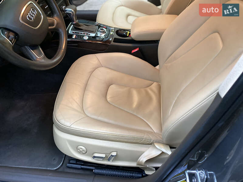 Седан Audi A4 2014 в Житомирі