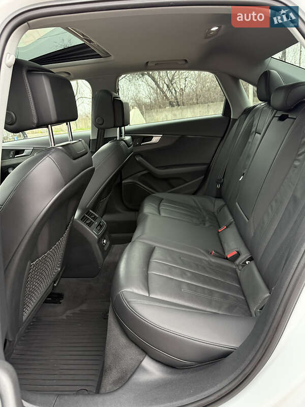 Седан Audi A4 2018 в Білій Церкві