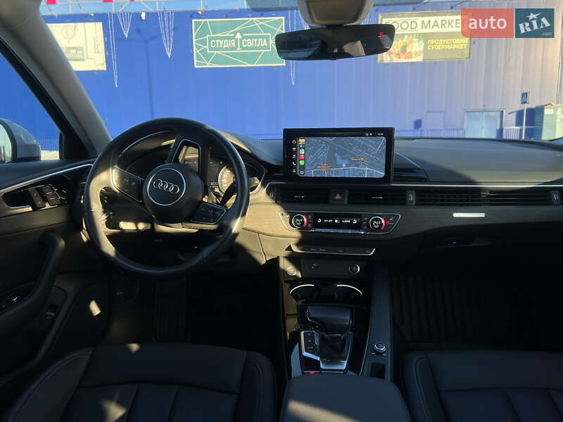 Седан Audi A4 2021 в Виннице
