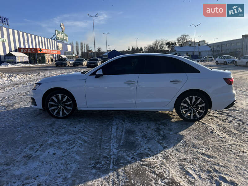 Седан Audi A4 2021 в Виннице