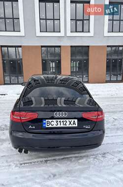 Седан Audi A4 2012 в Львове