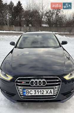 Седан Audi A4 2012 в Львове