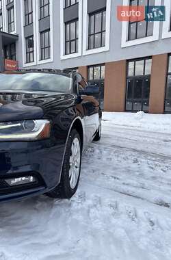 Седан Audi A4 2012 в Львове