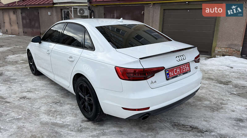 Седан Audi A4 2017 в Львові