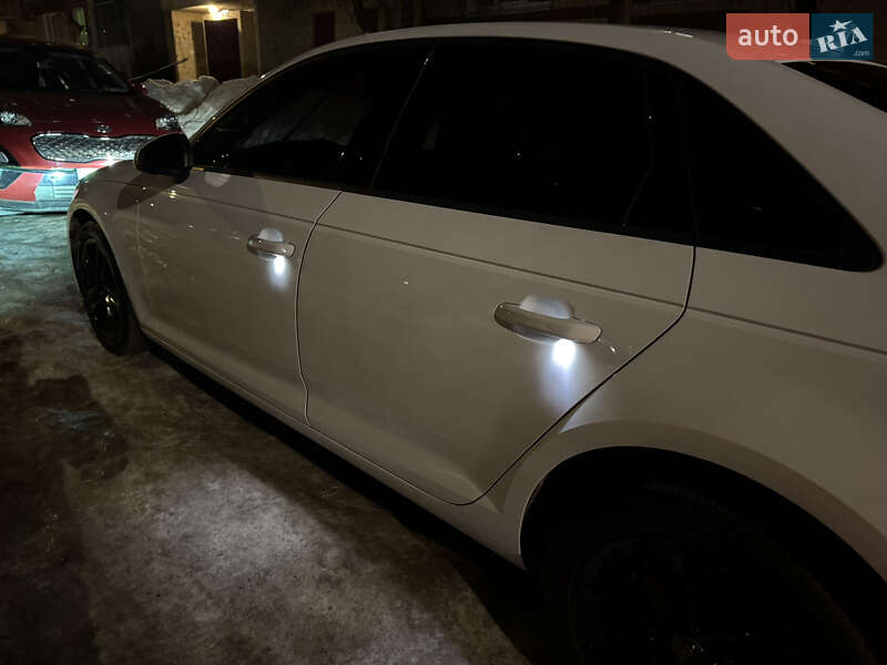 Седан Audi A4 2017 в Львові