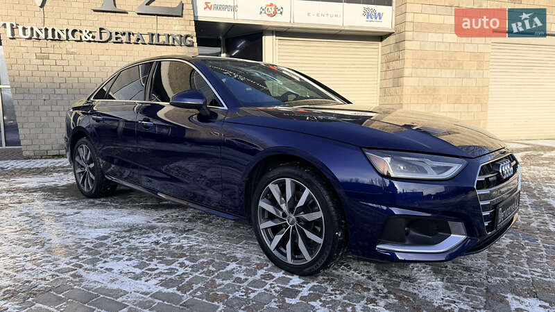 Седан Audi A4 2020 в Дніпрі