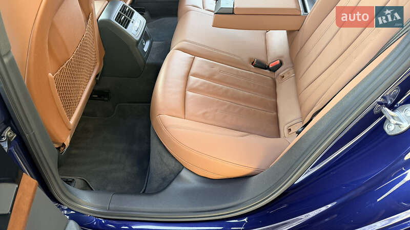 Седан Audi A4 2020 в Дніпрі