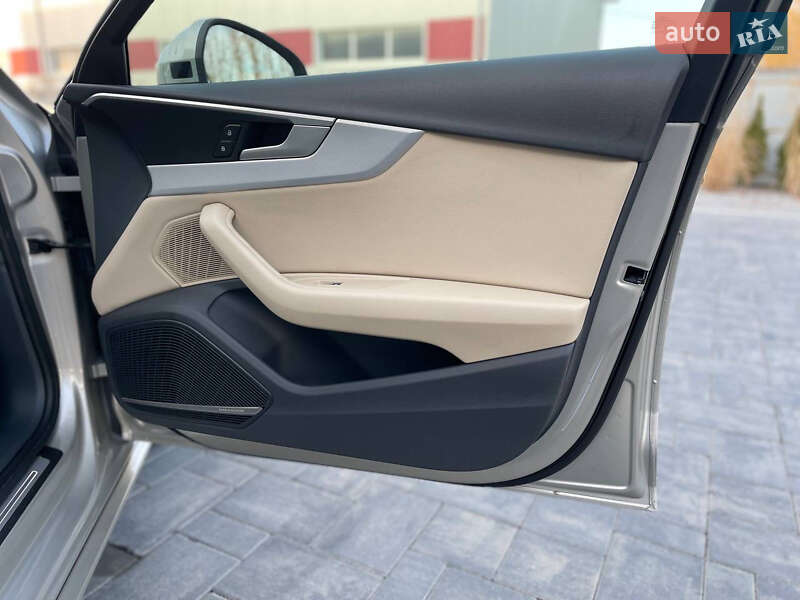 Седан Audi A4 2017 в Луцьку