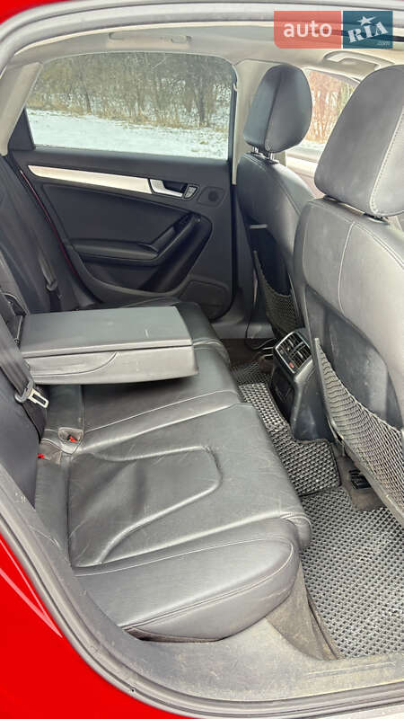 Седан Audi A4 2009 в Диканьці