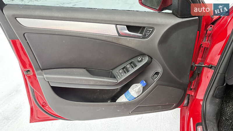 Седан Audi A4 2009 в Диканьці