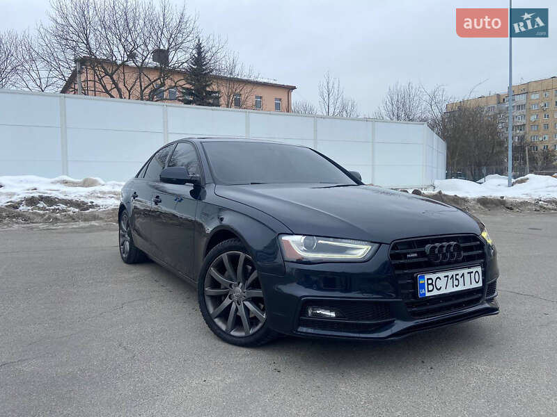 Седан Audi A4 2012 в Львові