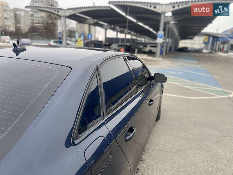 Седан Audi A4 2012 в Львові