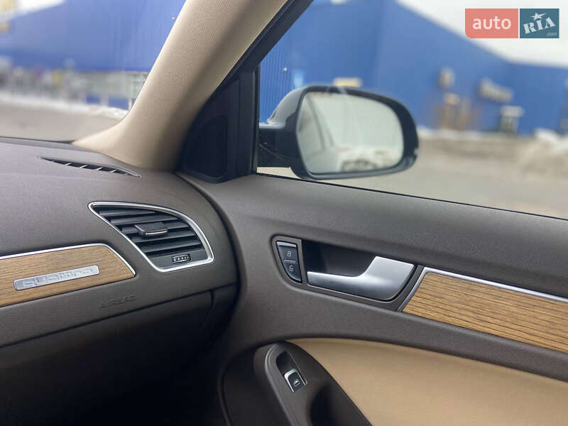 Седан Audi A4 2012 в Львові