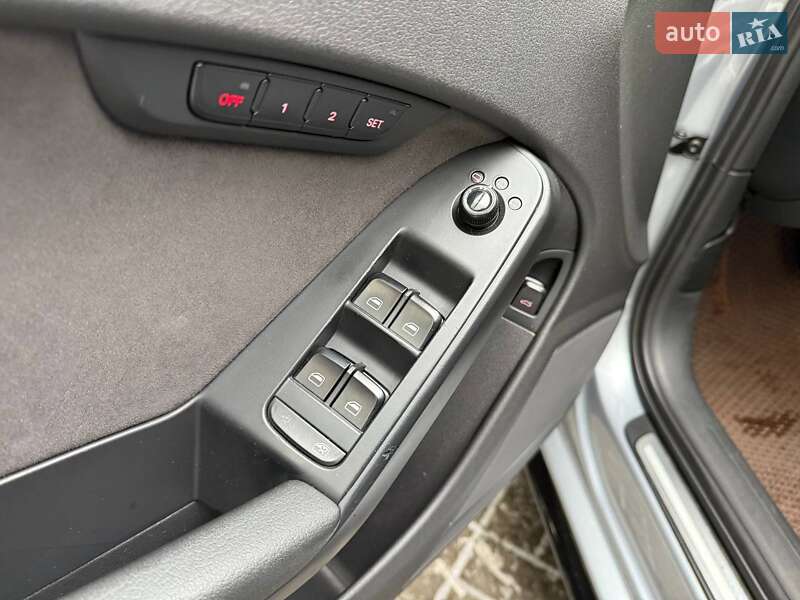 Седан Audi A4 2011 в Києві