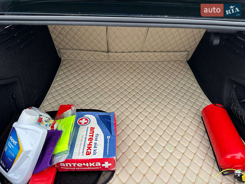 Седан Audi A4 2018 в Києві