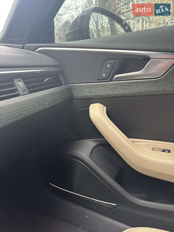 Седан Audi A4 2016 в Києві