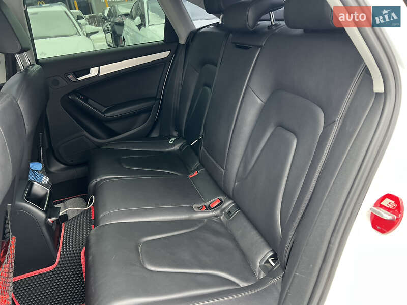 Седан Audi A4 2014 в Києві