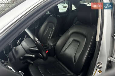 Седан Audi A4 2013 в Львове