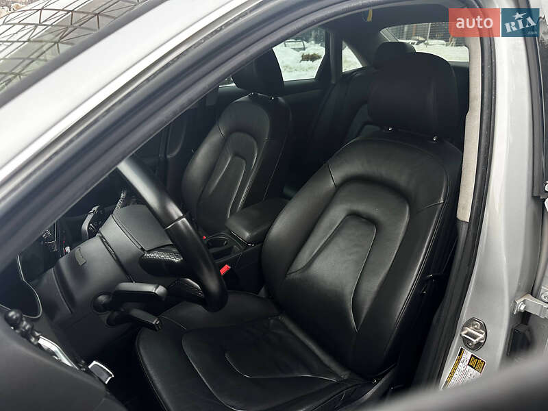 Седан Audi A4 2013 в Львове