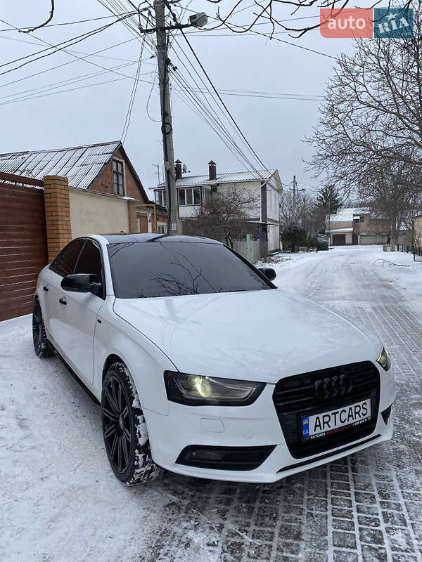 Седан Audi A4 2012 в Одессе