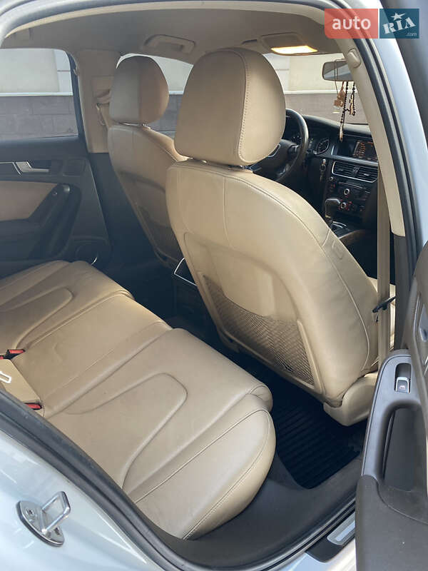 Седан Audi A4 2012 в Одессе